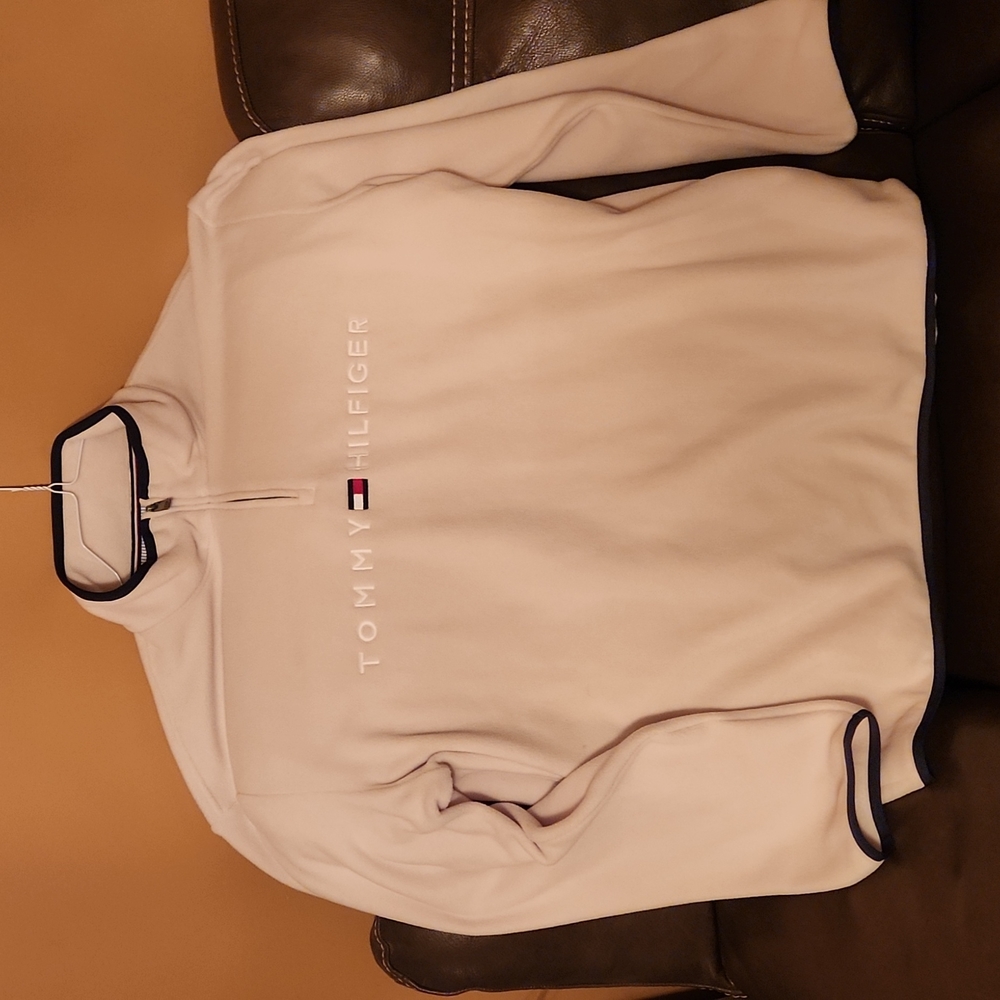 NWT Men's Tommy Hilfiger Half Zip Sweater